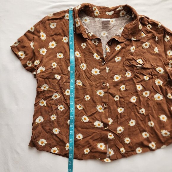 Short Sleeve Button Down Shirt Daisy's Brown NOBO Juniors Sz Med to LG - Picture 4 of 8